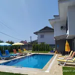 וילה Villasunlight פאטהיה